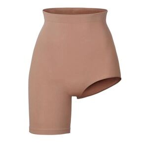 SKIMS SEAMLESS SCULPT SOLUTION SHORT LEFT LEG EXPOSED XXS/XS